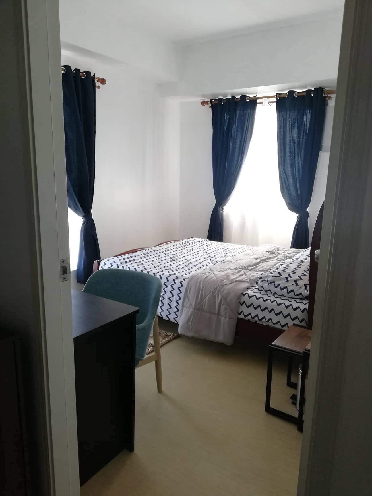 Wake up in this bright 1br condo unit located in the City of Golden Friendship