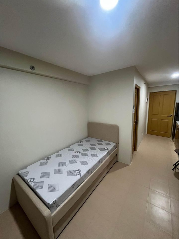 Condo Studio Type for Rent photo 3