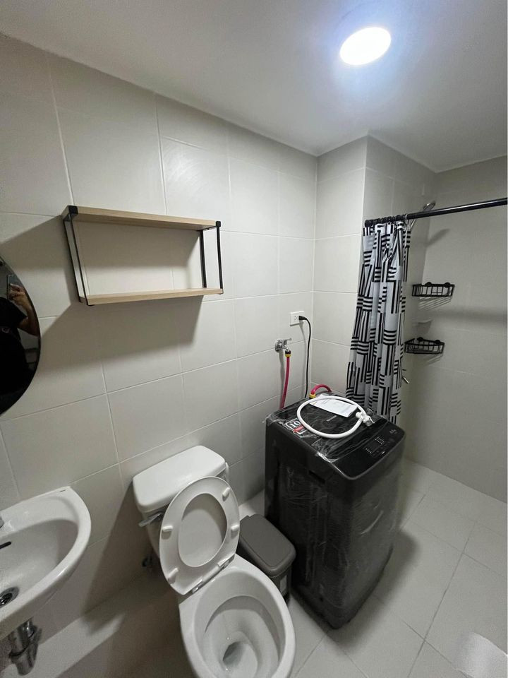 Condo Studio Type for Rent photo 5